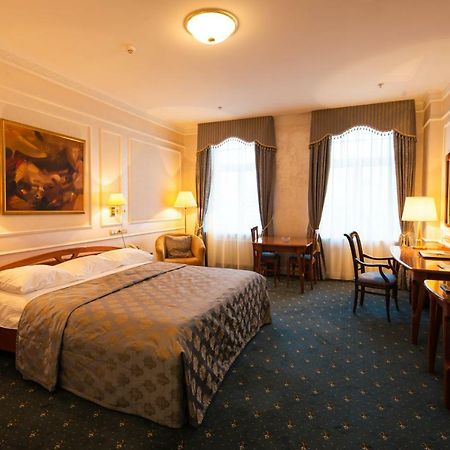 Europe Hotel ミンスク エクステリア 写真