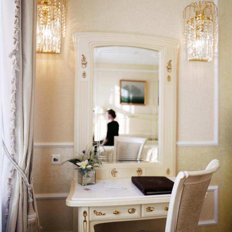 Europe Hotel ミンスク エクステリア 写真