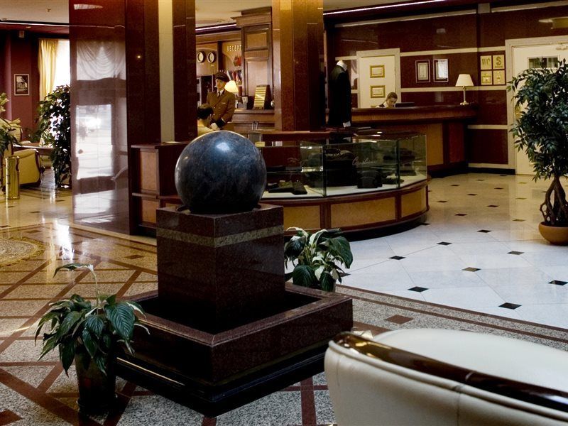 Europe Hotel ミンスク エクステリア 写真