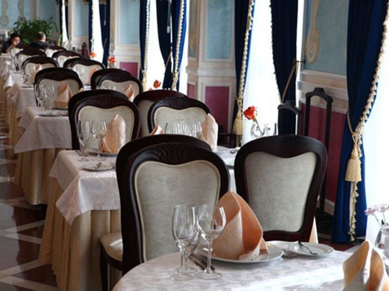 Europe Hotel ミンスク エクステリア 写真