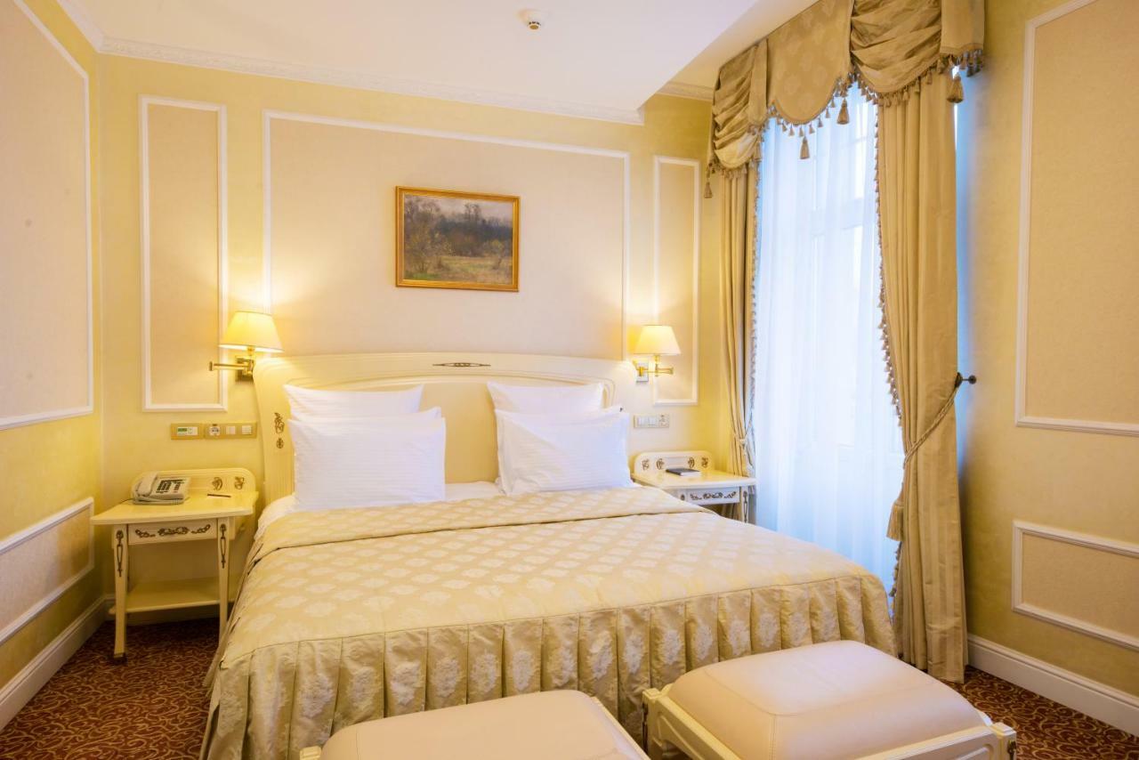 Europe Hotel ミンスク エクステリア 写真