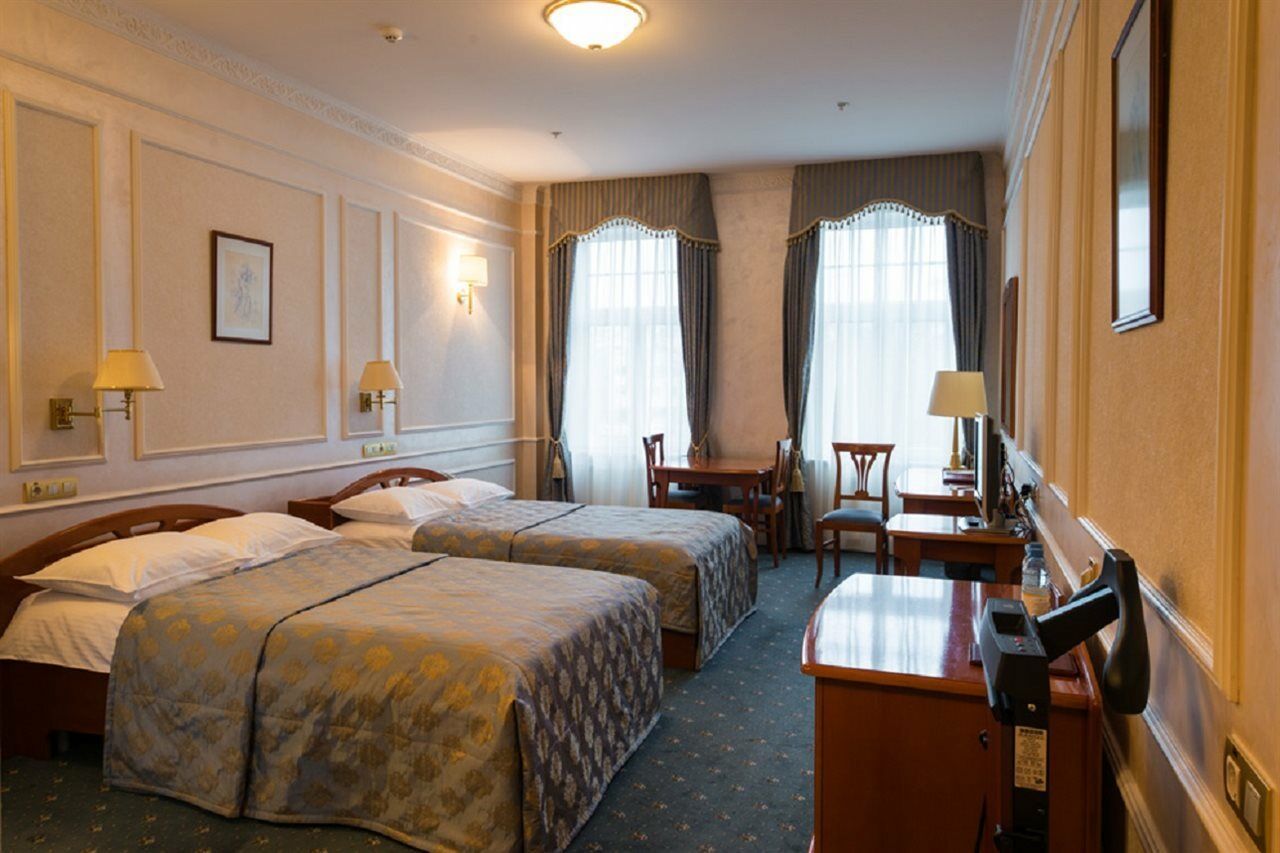 Europe Hotel ミンスク エクステリア 写真