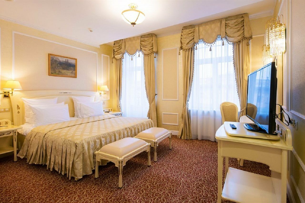 Europe Hotel ミンスク エクステリア 写真