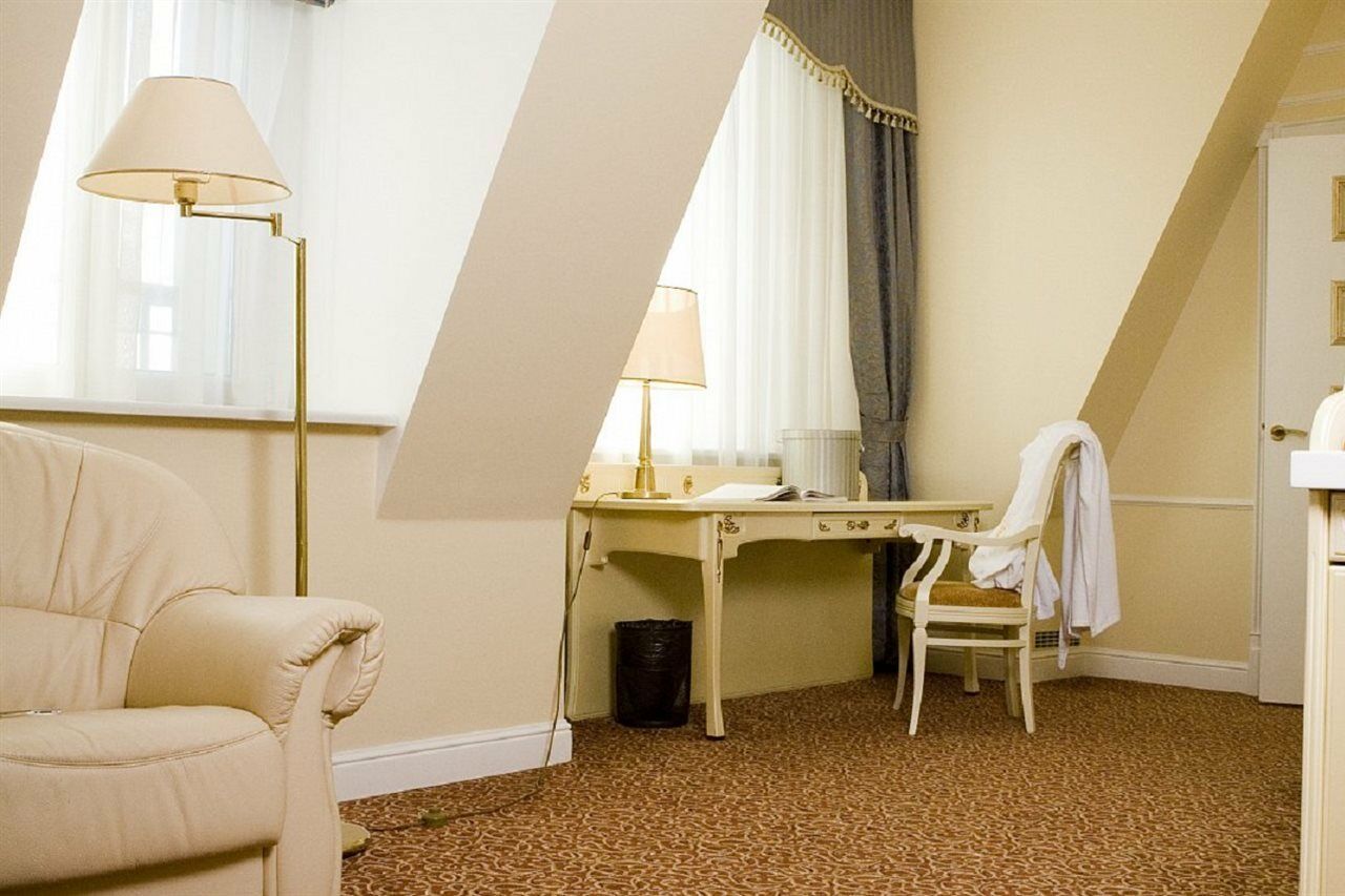 Europe Hotel ミンスク エクステリア 写真